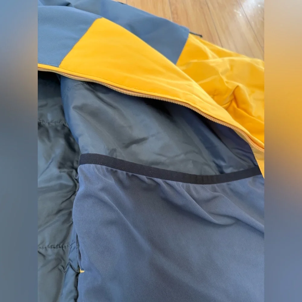 Dakine Ski Snowboard Jacket Mens - Picture 4 of 5